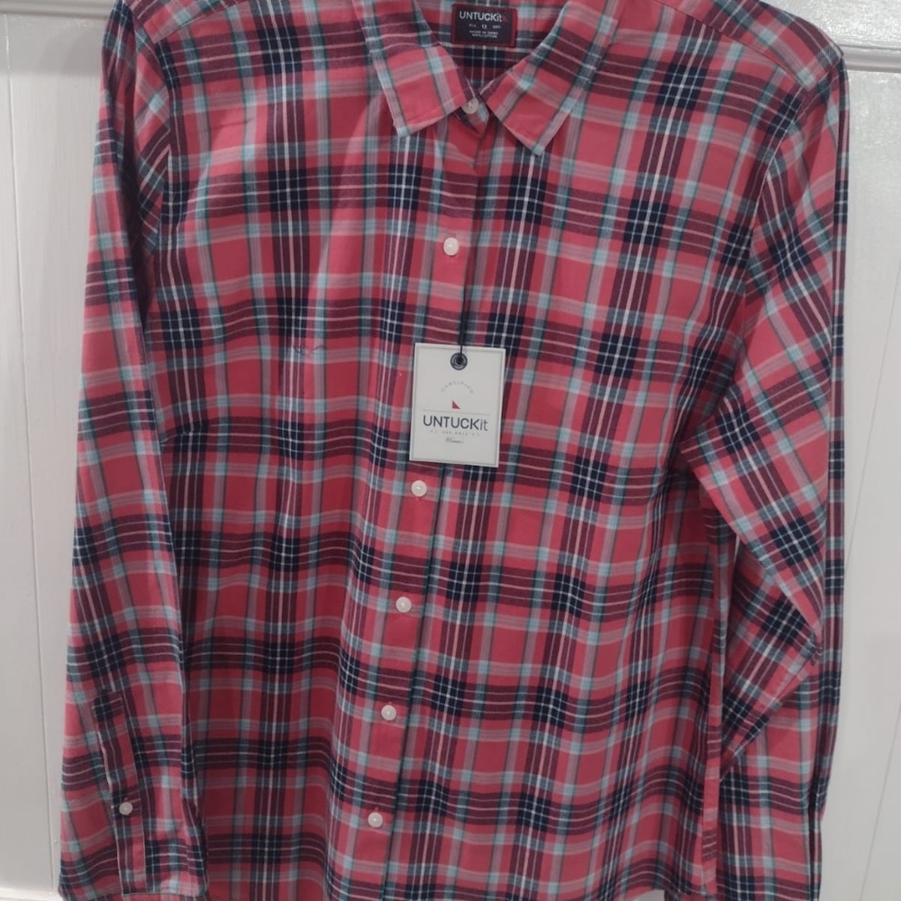NEW Womens Untuckit Long Sleeve Button Front Shirt